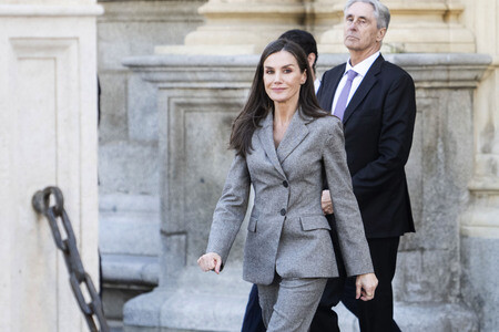 Königin Letizia von besucht die Universität Alcalá in Alcalá de Henares
