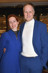 Theaterpremiere 'Wer schießt auf Frau Hummel?' in München