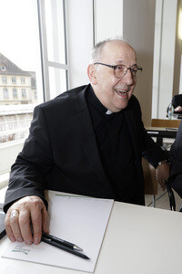 Fototermin zum Auftakt der Frühjahrsvollversammlung in Würzburg