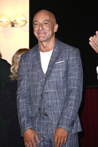 Theaterpremiere 'Der eingebildet Kranke' und 90. Geburtstag von Dieter Hallervorden in Berlin