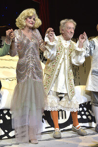 Theaterpremiere 'Der eingebildet Kranke' und 90. Geburtstag von Dieter Hallervorden in Berlin