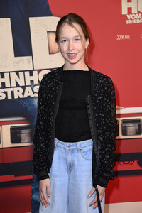 Filmpremiere 'Der Held vom Bahnhof Friedrichstraße' in Berlin