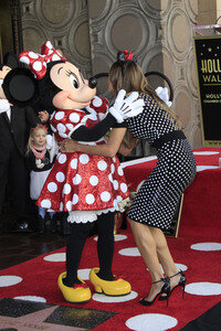 Minnie Mouse erhält einen Stern auf dem Hollywood Walk of Fame in Los Angeles