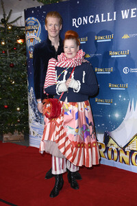 Premiere des 21. Original Roncalli Weihnachtscircus 2025 in Berlin