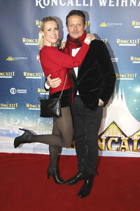 Premiere des 21. Original Roncalli Weihnachtscircus 2025 in Berlin