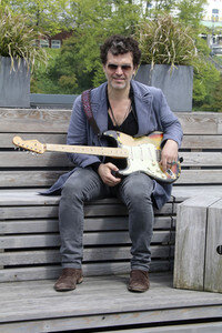 CD-Präsentation von Doyle Bramhall II in Hamburg