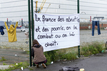 Flüchtlinge im Flüchtlingslager in Calais