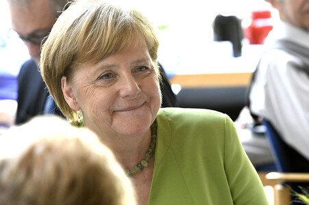 Angela Merkel besucht ein Altenheim in Paderborn