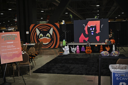 Midsummer Scream - Halloween & Horror Convention in Long Beach