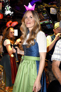 In Käfers Wiesn-Schänke auf dem Oktoberfest 2018 in München