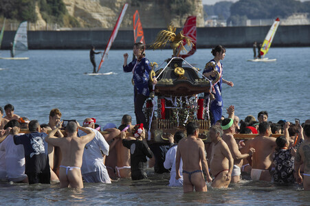 Reinigungszeremonie in Fujisawa