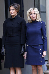 Brigitte Macron empfängt Melania Trump in Paris