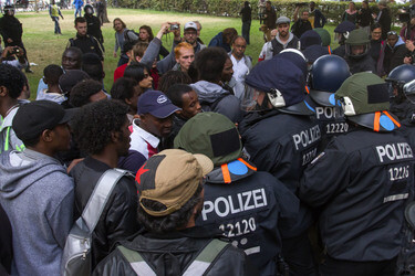 Flüchtlinge protestieren am Kreuzberger Oranienplatz, Berlin