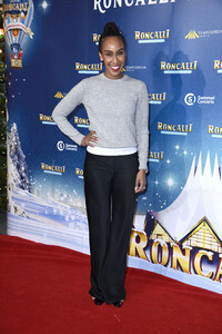 Premiere des 21. Original Roncalli Weihnachtscircus 2025 in Berlin