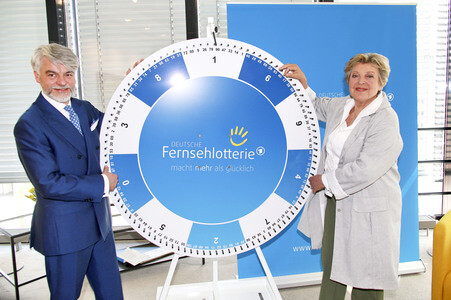 Jubiläumsziehung zum 60. Geburtstag der Fernsehlotterie in Hamburg