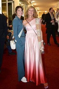 Theaterpremiere 'Der eingebildet Kranke' und 90. Geburtstag von Dieter Hallervorden in Berlin