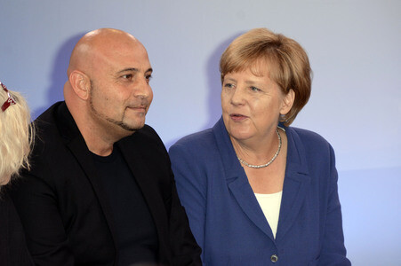 Angela Merkel besucht den Problemstadtteil Marxloh in Duisburg