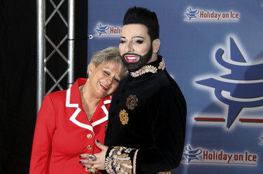 'Holiday on Ice - Platinum' Eisrevue Premiere, Berlin