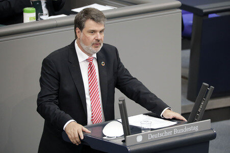 233. Sitzung des Deutschen Bundestages in Berlin