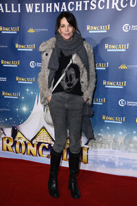 Premiere des 21. Original Roncalli Weihnachtscircus 2025 in Berlin