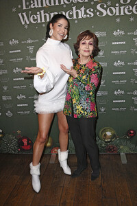 Weihnachts-Soirée mit Julian F. M. Stoeckel in Burg