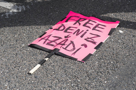 Demonstration für die Freilassung von Deniz Yücel in Berlin