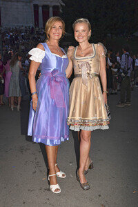 Almauftrieb beim Oktoberfest 2025 in München