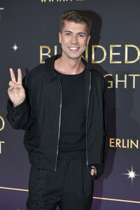 Weltpremiere der 'Blinded by Delight' Grand Show 2025 in Berlin