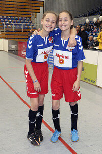 Benefiz-Fußballspiel 'Kicken mit Herz' 2017 in Hamburg
