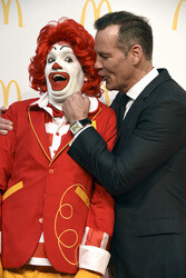 Grand Opening vom McDonald's Restaurant am Flughafen, Frankfurt