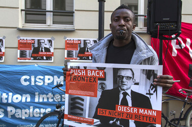 Farbbeutel Attacke auf Klaus Rösler, Berlin