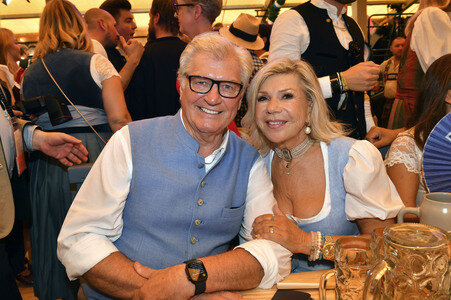 Wiesn Anstich im Schottenhamel Festzelt auf dem Oktoberfest 2025 in München