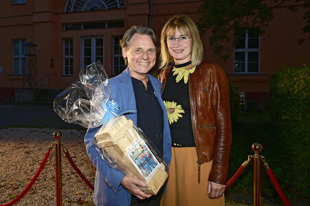Theaterpremiere 'Der eingebildet Kranke' und 90. Geburtstag von Dieter Hallervorden in Berlin