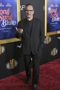 Closing Ceremony und Filmpremiere 'Song Sung Blue', AFI Fest 2025 in Los Angeles