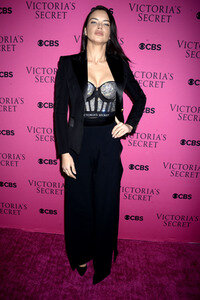 Victoria's Secret Fashion Show Viewing Party 2017 in  New York