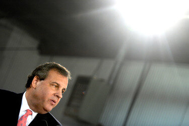 Chris Christie trifft Sandy-geschädigte Hausbesitzer, Manahawkin