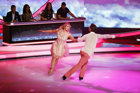 2. Live-Sendung der TV Show 'Dancing on Ice' in Köln