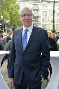 Offizielle Einweihung des Harald-Juhnke-Platzes in Berlin