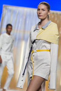 Nouman Fashion Show auf der Mercedes-Benz Fashion Week Madrid SS17