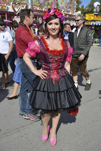 Damen-Wiesn 2015 von Unternehmerin Regine Sixt auf dem Oktoberfest in München