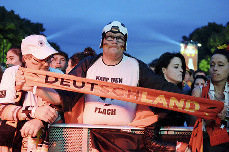 Fans beim UEFA-Fußball-Europameisterschaft 2016 Spiel Deutschland gegen Polen in Berlin