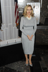 J.K. Rowling beleuchtet das Empire State Building, New York