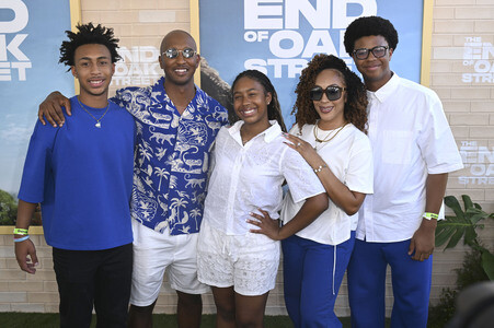 Filmpremiere 'The End of Oak Street' in Burbank