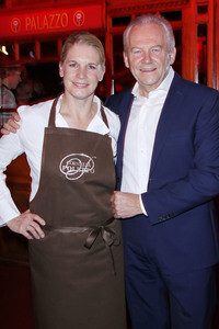 Premiere der Dinner-Show 'Cornelia Poletto Palazzo' in Hamburg