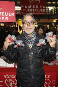 22. Charity Teddybären Verkauf in Hamburg