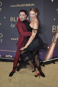 Weltpremiere der 'Blinded by Delight' Grand Show 2025 in Berlin