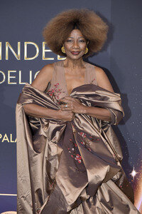 Weltpremiere der 'Blinded by Delight' Grand Show 2025 in Berlin