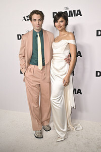 Filmpremiere 'Das Drama - Noch mal auf Anfang' in Los Angeles