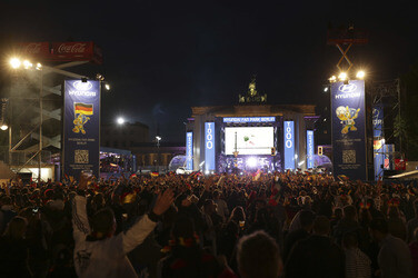 WM-Fanmeile beim Spiel Deutschland gegen Ghana, Berlin