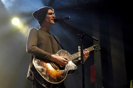 Konzert von Walking on Cars in Hannover